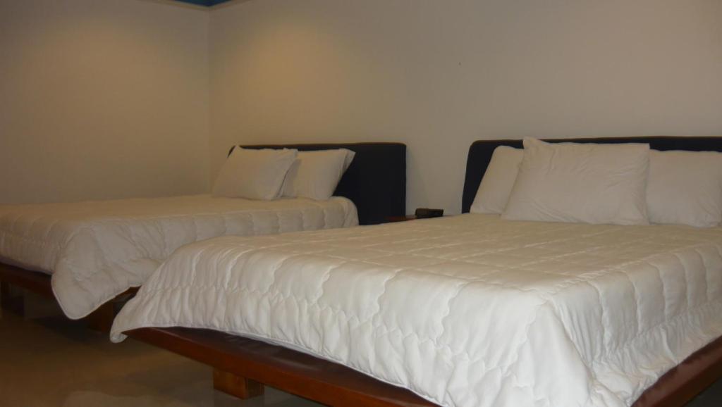 Amador Ocean View Hotel Панама Сити Стая снимка